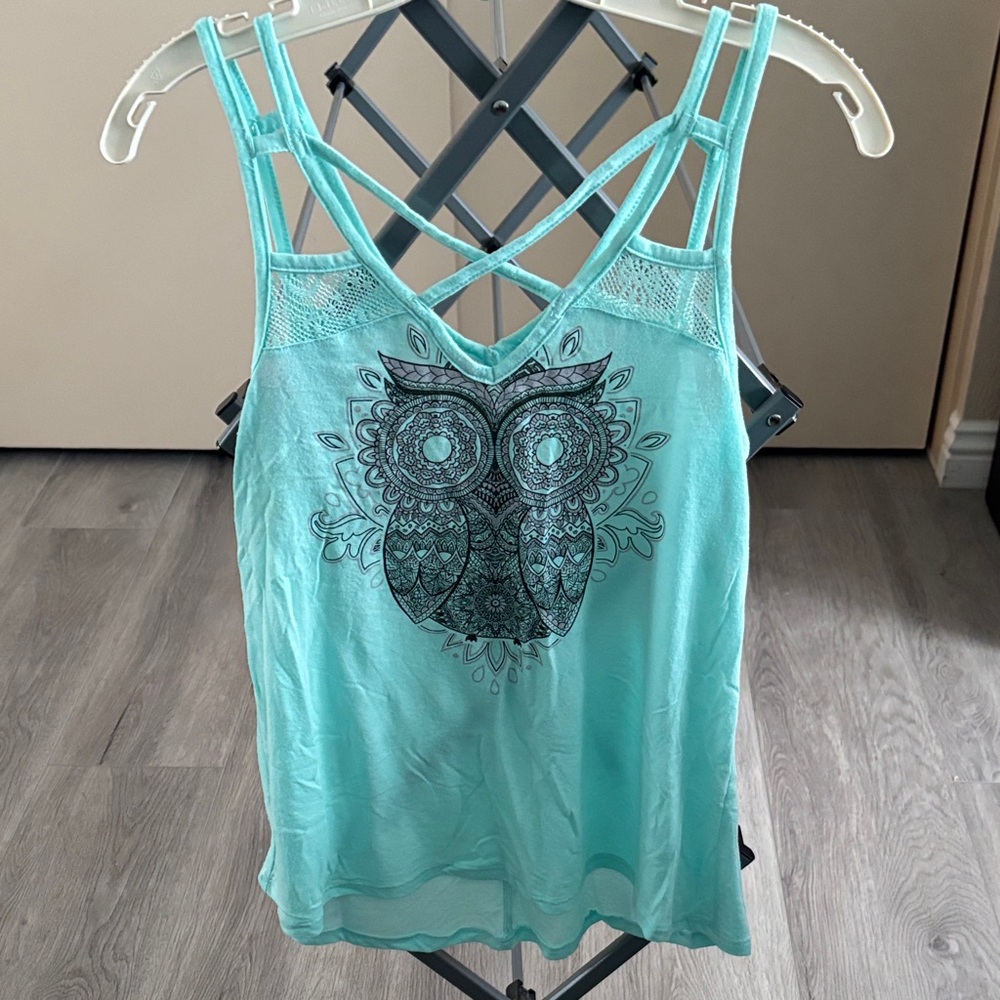 Wound Up Turquoise Owl Graphic Tank Top